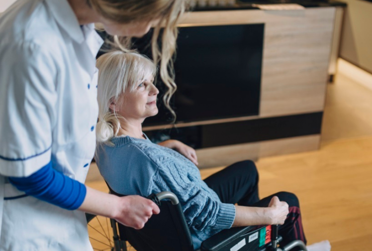 Ieškome slaugytojo padėjėjo (-os) slaugai namuose