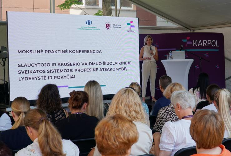 Mokslinė praktinė konferencija vidiniame kiemelyje