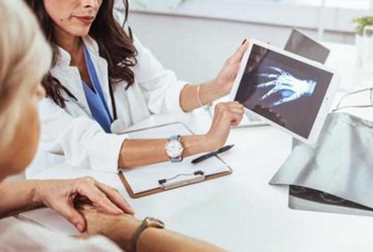 Ieškome gydytojo (-os) reumatologo (-ės)