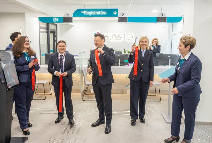 Karoliniškių poliklinikos Lazdynų sveikatos centre – atnaujinta registratūra ir naujas įstaigos veidas